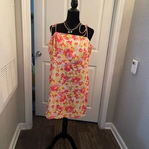 OLD NAVY- NEW W TAGS spaghetti strap floral dress, tie straps